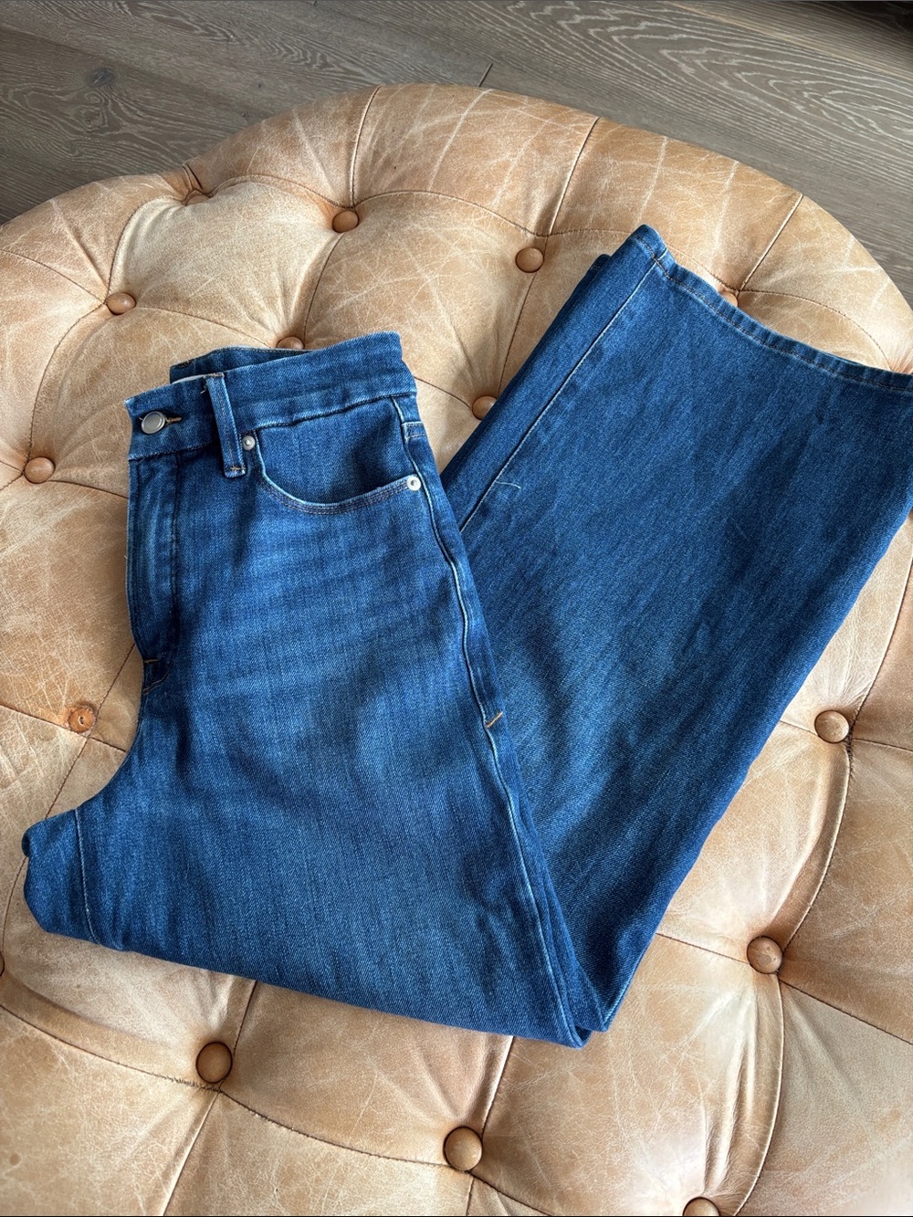 Good American "Good Waist/ Palazzo Crop" Jean Size 4/27